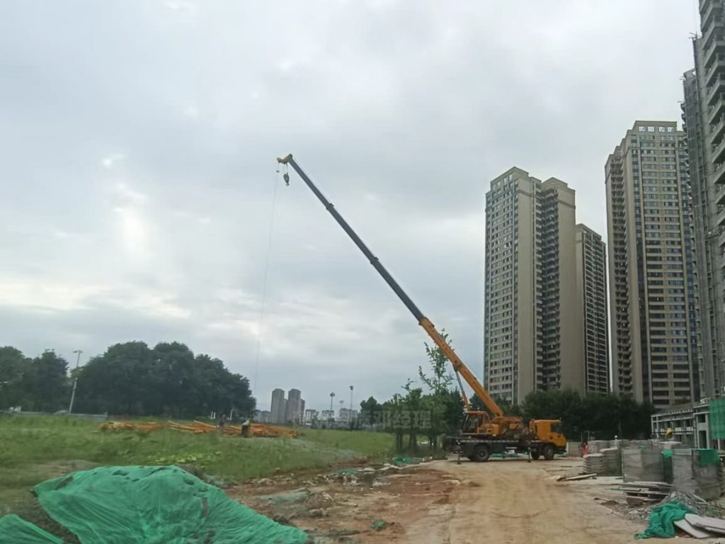 怎么进行建筑资质剥离？在资质剥离操作中有那些注意事项？